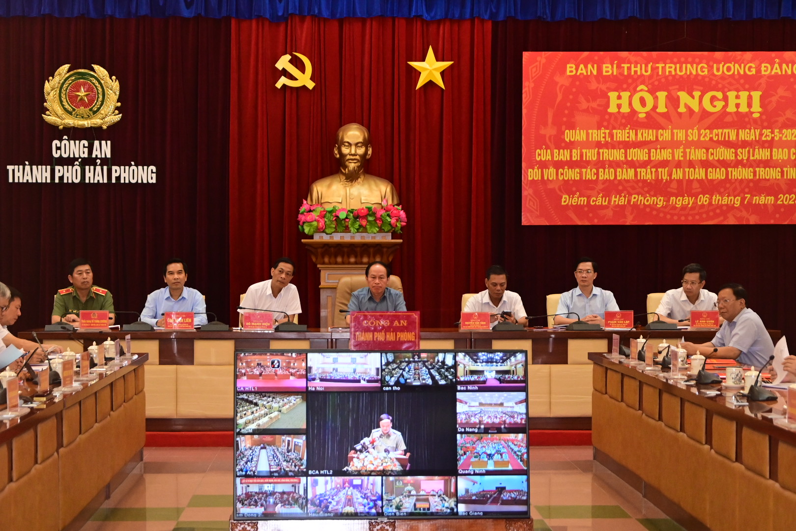 Tăng cường sự lãnh đạo của Đảng đối với công tác bảo đảm trật tự, an toàn giao thông trong tình hình mới